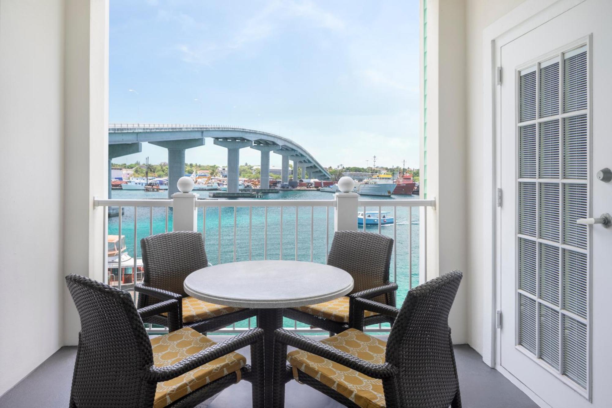 Harborside Resort & Vacation Rentals At Atlantis Нассау Екстер'єр фото